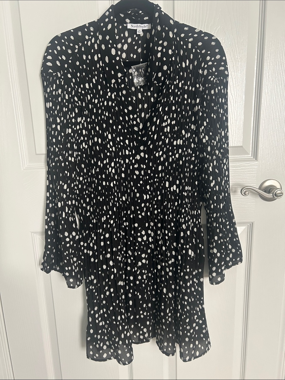 NorthStyle Black and White Spot Pleated Tunic